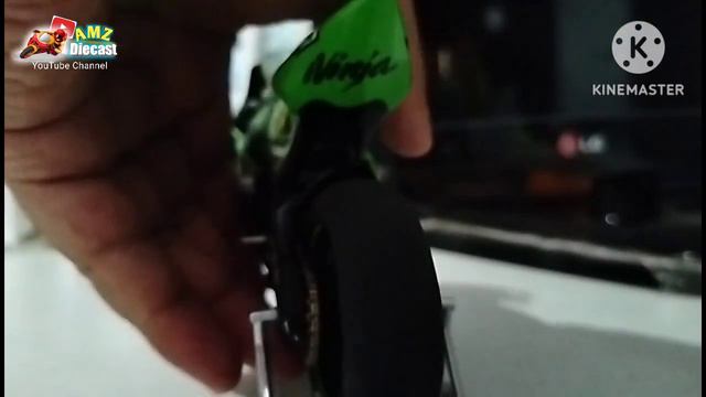 Tamiya Kawasaki ZX-RR 2006 Sinya Nakano Moto GP смотреть онлайн