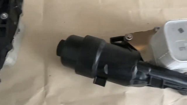 SALE Продам Корпус масляного фильтра BMW I8 F48 F39 F42 F46 MINI F54 F55 F56 F57 F60 8585235 858523