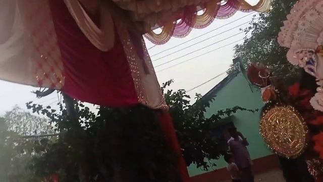 খাওয়া দাওয়া শেষে মায়ের যাওয়ার পালা।কনকাঞ্জলী দিয়ে মোন ভারাক্রান্ত করে মা চলে গেলেন।। смотреть онлайн