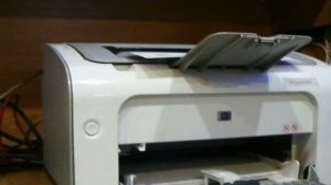 Входной лоток принтера HP LJ P1102