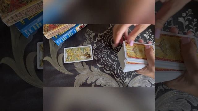 Расклад таро « Сожалеет ли он о том, что вы расстались" смотреть онлайн