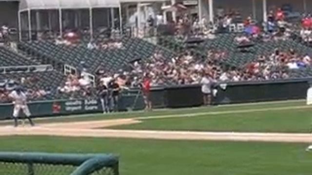JONAS BROTHERS ROAD DOGS GAME DALLAS TX 9.12.10 смотреть онлайн