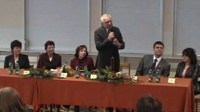 Václav Klaus na Gymnáziu Pardubice Dašická 1083 /3 смотреть онлайн