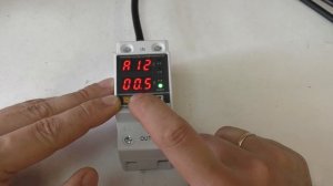 Китайское реле напряжения TAXNELE TVPS1-40C. Измеряю время срабатывания и подаю 400В!