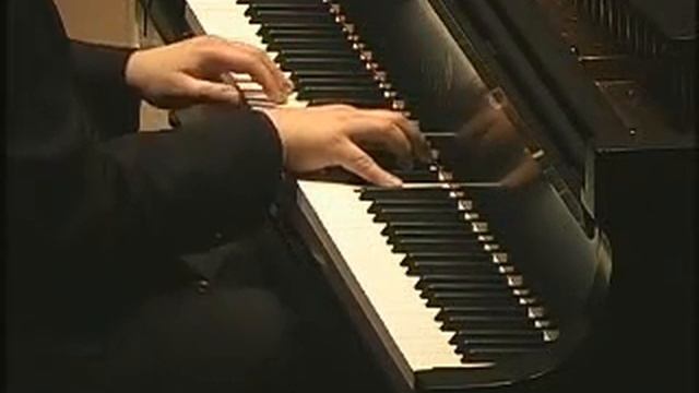 ROBERTO POLI PLAYS CHOPIN SONATA IN B MINOR, OP. 58 - II. - LIVE RECORDING смотреть онлайн