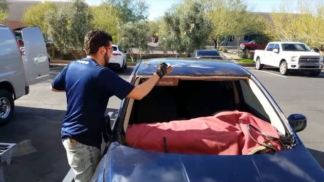 How to Replace a Windshield - 2006 Nissan Versa смотреть онлайн