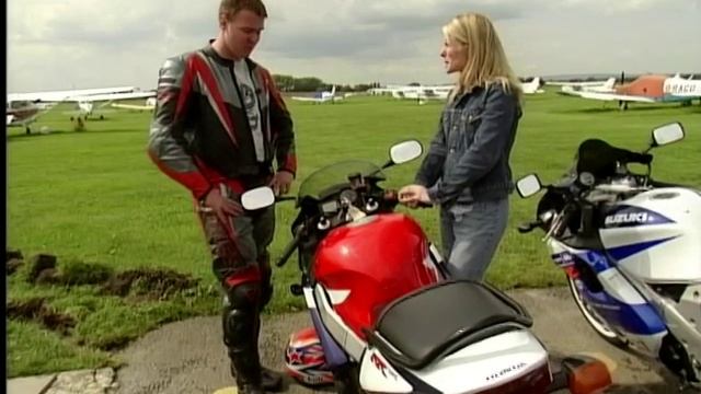 2000 Honda Fireblade Road Test & Overview смотреть онлайн