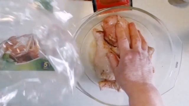 Быстро, вкусно, бюджетно! Курица с картошкой в рукаве для запекания. смотреть онлайн