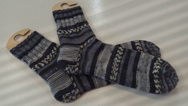 Шерстяные, вязаные носки. #вязаниеспицами #knitting #носкиспицами #knittedsocks смотреть онлайн