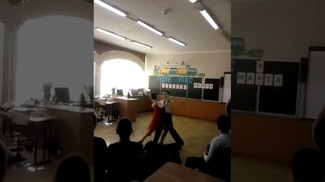 Подарок девочкам на 8 марта смотреть онлайн