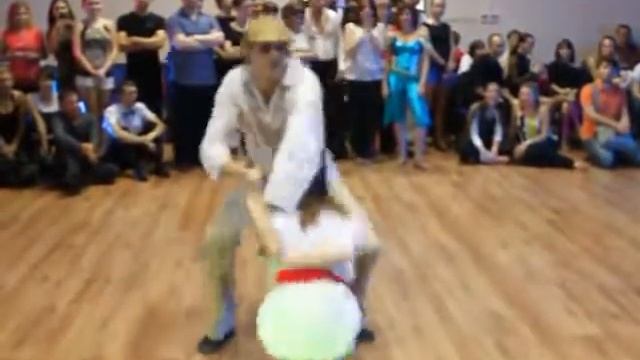 танцевальный уикенд 2013 смотреть онлайн