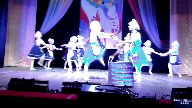 Мы танцуем танец "Поварята" смотреть онлайн