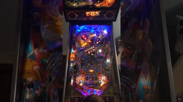 Bally Judge Dredd pinball machine смотреть онлайн