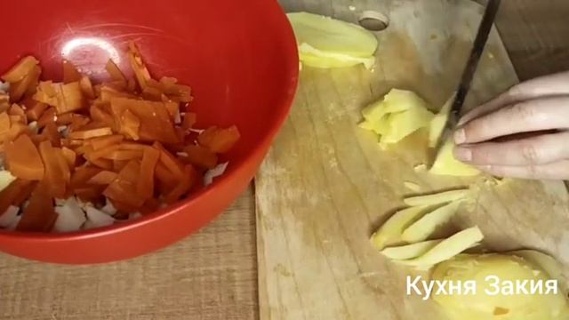 САМЫЙ ВКУСНЫЙ САЛАТ ПРОСТОЙ РЕЦЕПТ ??THE MOST DELICIOUS SALAD SIMPLE RECIPE?? смотреть онлайн