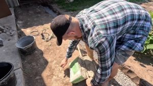 Как сделать правильный бетон для установки тротуарных бордюров… Полусухой бетон.