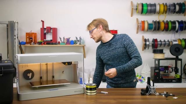 The Carbon Fiber Printer: Markforged's Mark Two review! смотреть онлайн