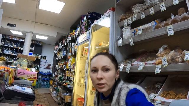 Лёха кадрит Дашу... Отжимается...