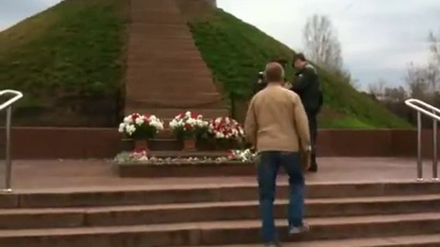 Полиция спасает вечный огонь смотреть онлайн