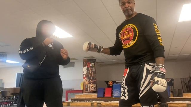 52 Blocks Hand Combinations : Knee Punches, Head Butts, Spinning Back Fist, Handball Killer смотреть онлайн