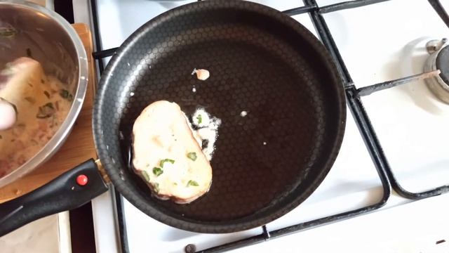 Завтрак на скорую руку. Быстрый горячий бутерброд. смотреть онлайн