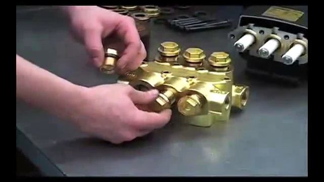 Сервисное видео плунжерных насосов Hypro серии 2400, PowerLine, Power Line Plus, 2300, 2200 смотреть онлайн