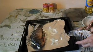 Карась запечёный в фольге в духовке