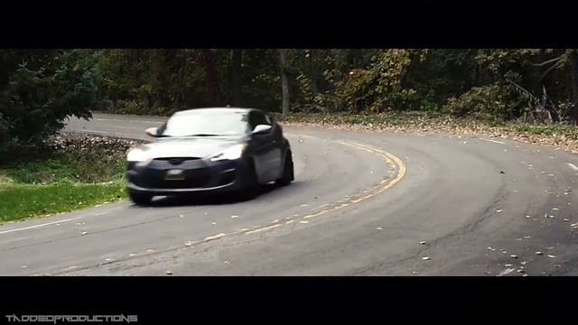 Custom 2014 Hyundai Veloster with bolt-ons! смотреть онлайн