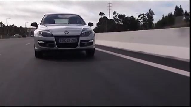 2011 Renault Laguna Hatchback смотреть онлайн