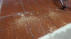 Как достать гвозди из старого пола чтобы не скрипели