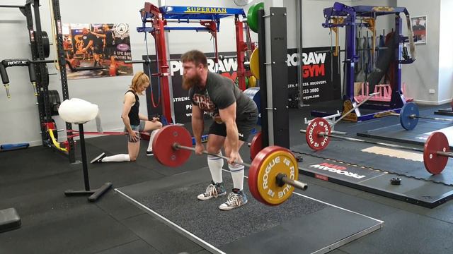 Deadlifts 200 kg / 440 lbs x 10 смотреть онлайн