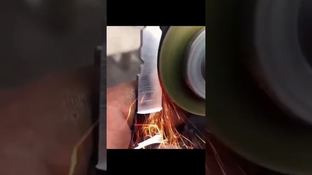 Красивая работа изготовления авто ключа из гаечного ключа / key from key смотреть онлайн