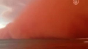 Красная песчаная буря накрыла побережье Австралии