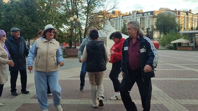 А девки по полю гуляют 06.10.23. смотреть онлайн