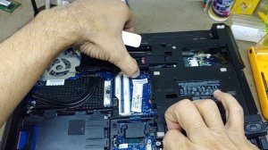 HP EliteBook 8470P How to Disassembly, Replacement Battery BIOS.