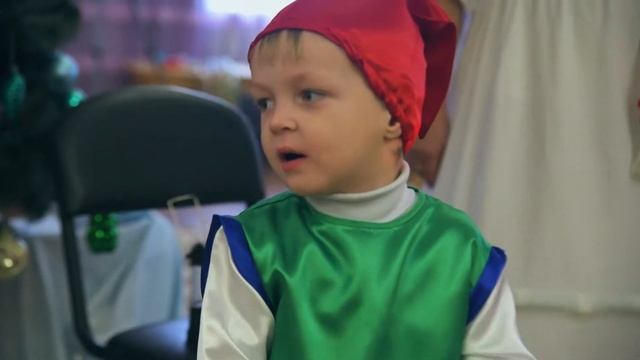 Новогодний утренник Дельфин 26 12 18 Вторая младшая группа Б Светлячки смотреть онлайн