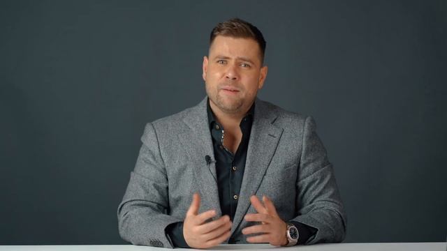 Watch Expert Reacts To Drake's Watch Collection смотреть онлайн