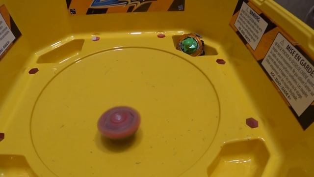 ОПЯТЬ ПРОИГРАЛ Игра ВТЁМНУЮ Бейблэйд Берст Эволюция смотреть онлайн