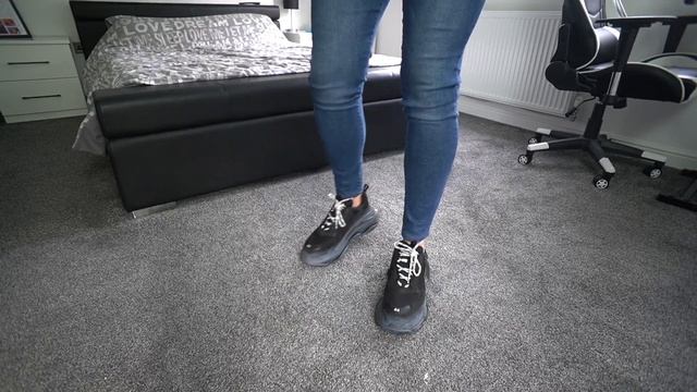 Are BALENCIAGA TRIPLE S Trainers REALLY Worth The Price? REVIEW & TRY ON смотреть онлайн