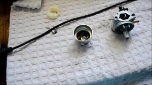 STEP BY STEP HONDA GCV 160 CARBURETOR CLEANING THE CORRECT WAY