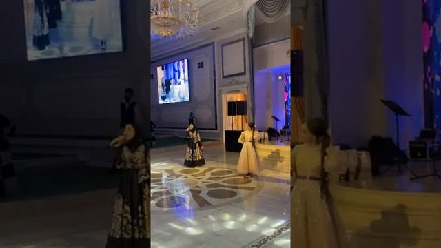 Подарок невесте от сестёр , песня для невесты @aliya_kadyrovaa Instagram смотреть онлайн