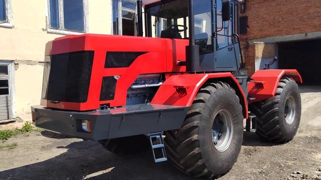 Модернизированный К-700а. Кабина и облицовка собственного производства. смотреть онлайн