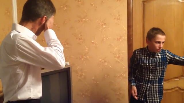 Мальчик читает реп для своего отца в днём рождения и плачет смотреть онлайн