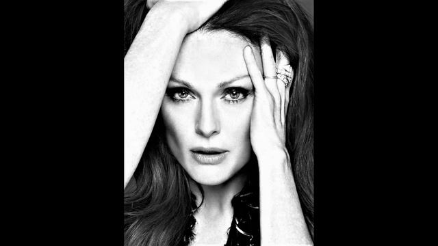 JULIANNE MOORE     PHOTOS    (actress)