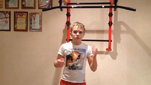 Упражнения на турнике #2. Выход на одну руку смотреть онлайн