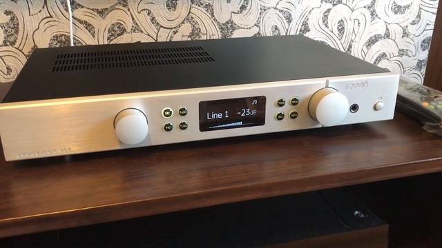 Интегральный усилитель Creek Evolution 50A - распаковка и включение смотреть онлайн