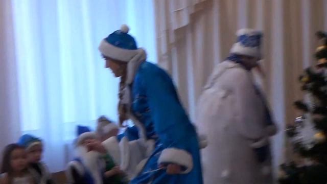 Новогодний утренник в детском саду смотреть онлайн