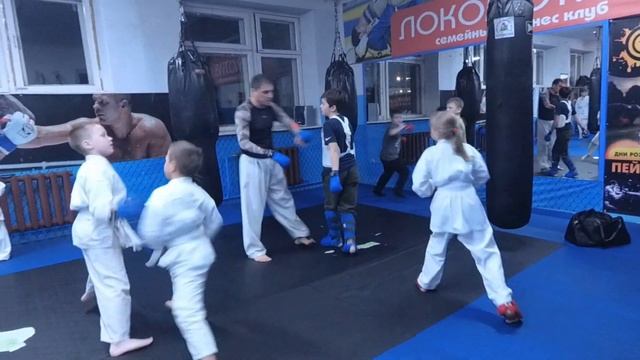 Самая маленькая каратистка смотреть онлайн