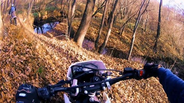 Покатушка CRDX 200 і HUSQVARNA 125 по КРОСОВОМУ ТРЕКУ смотреть онлайн