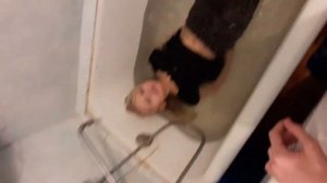 Вызов принят / Купаемся в одежде