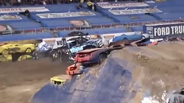 Monster Jam World Finals 2010 Blue Thunder Encore смотреть онлайн